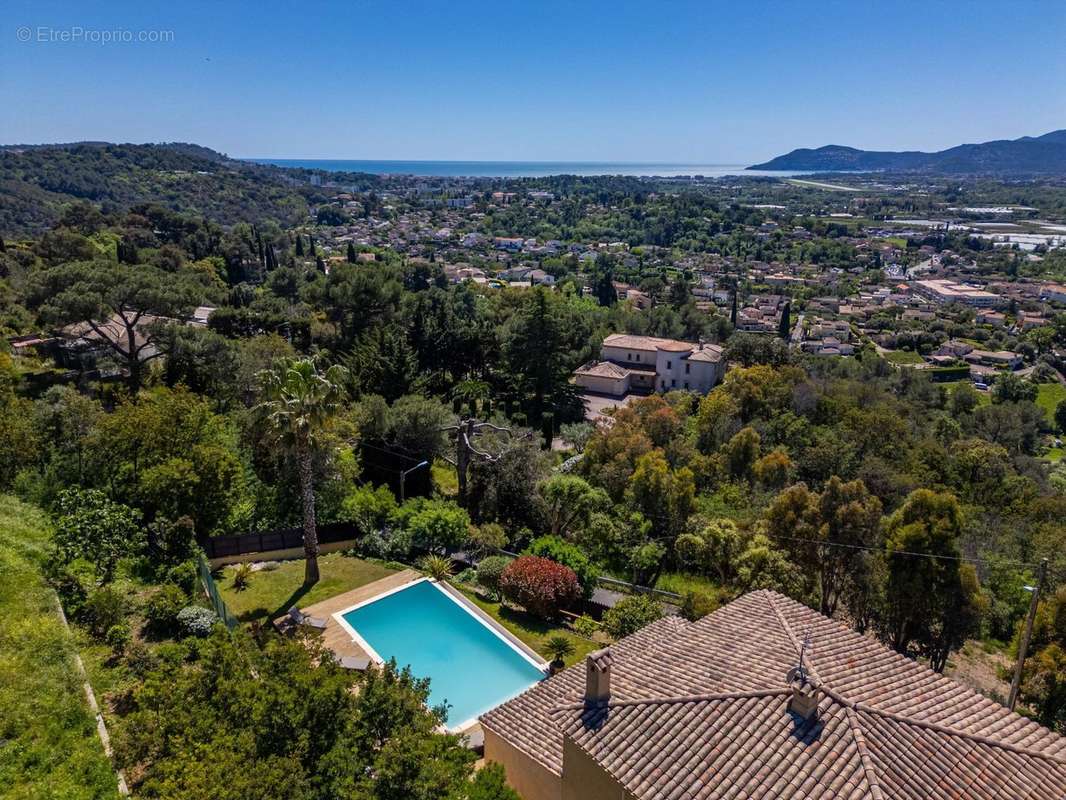 Maison à MOUGINS