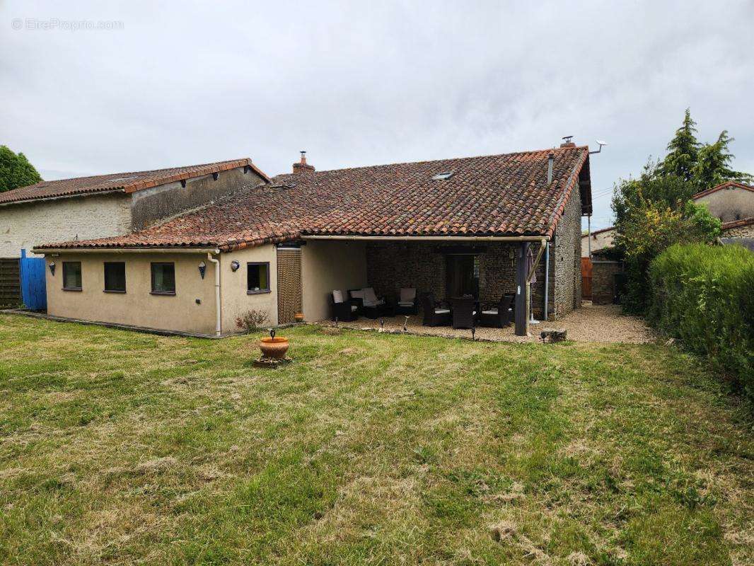 Maison à PAYROUX