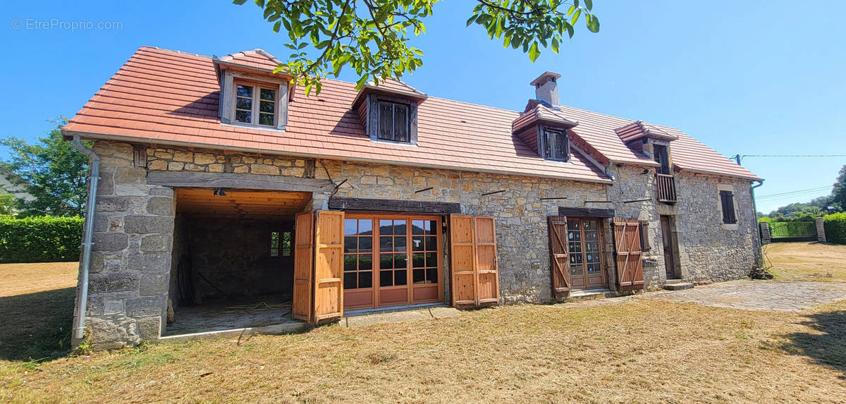 Maison à CHAUFFOUR-SUR-VELL