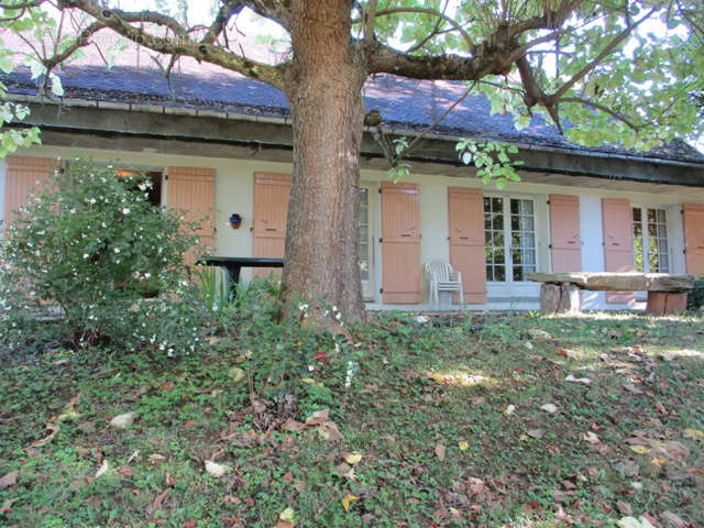 Maison à SAINT-YRIEIX-LA-PERCHE