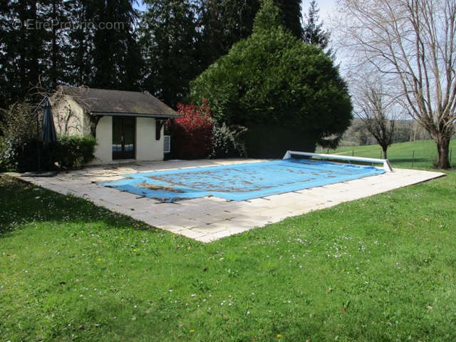 Maison à COUSSAC-BONNEVAL