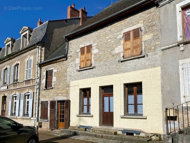 Maison à CHATILLON-EN-BAZOIS