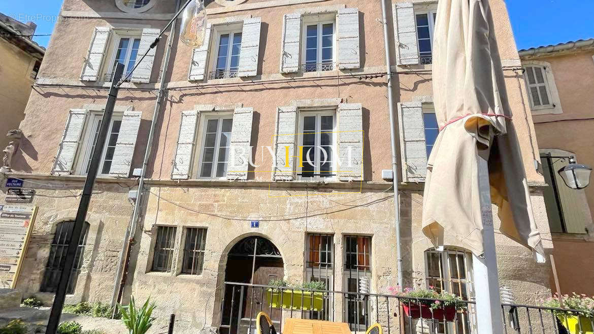 Appartement à BONNIEUX