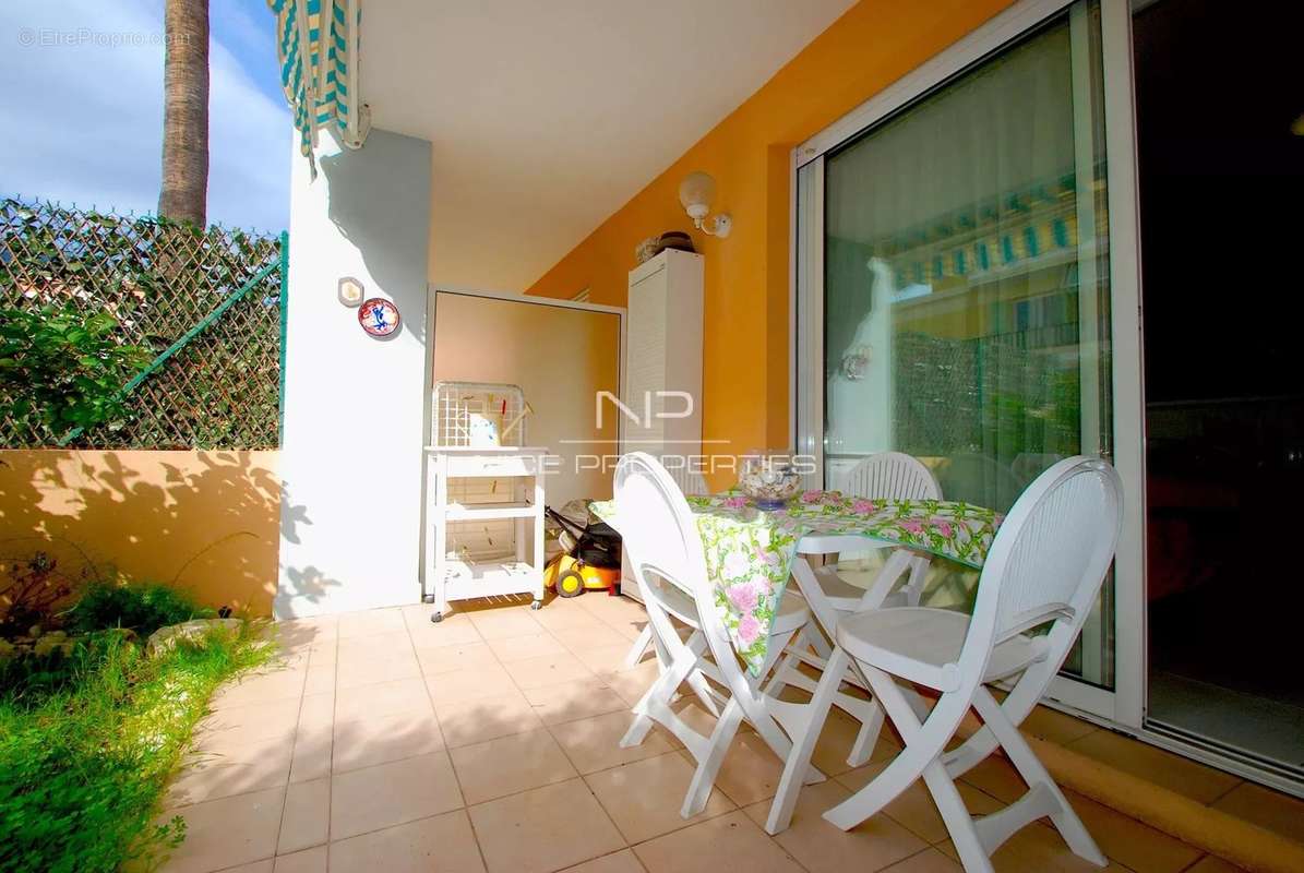 Appartement à ROQUEBRUNE-CAP-MARTIN