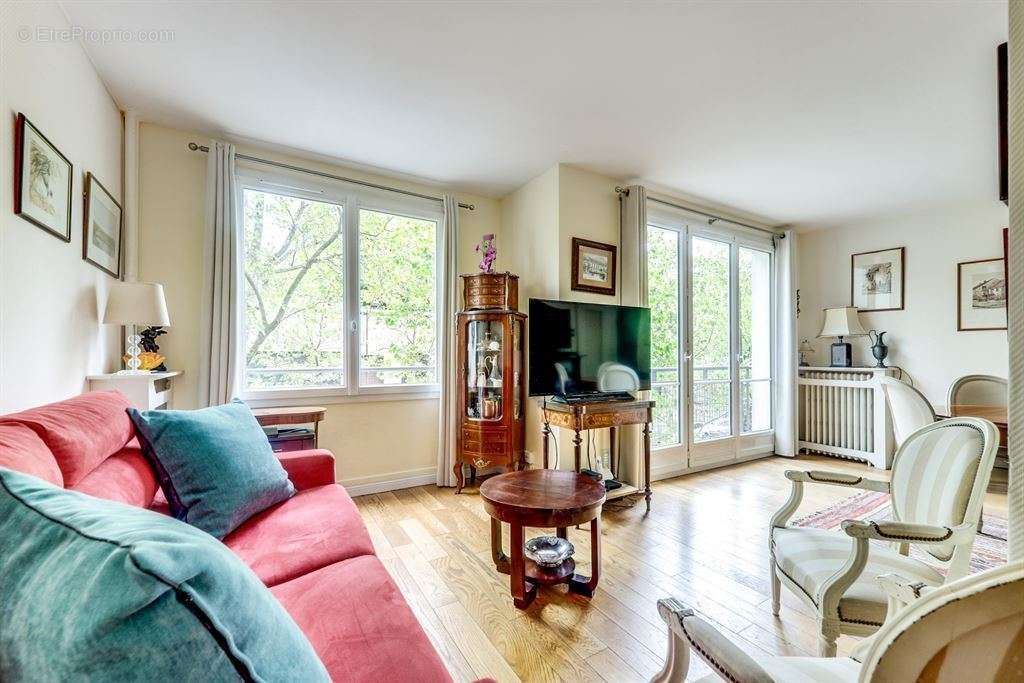 Appartement à PARIS-12E