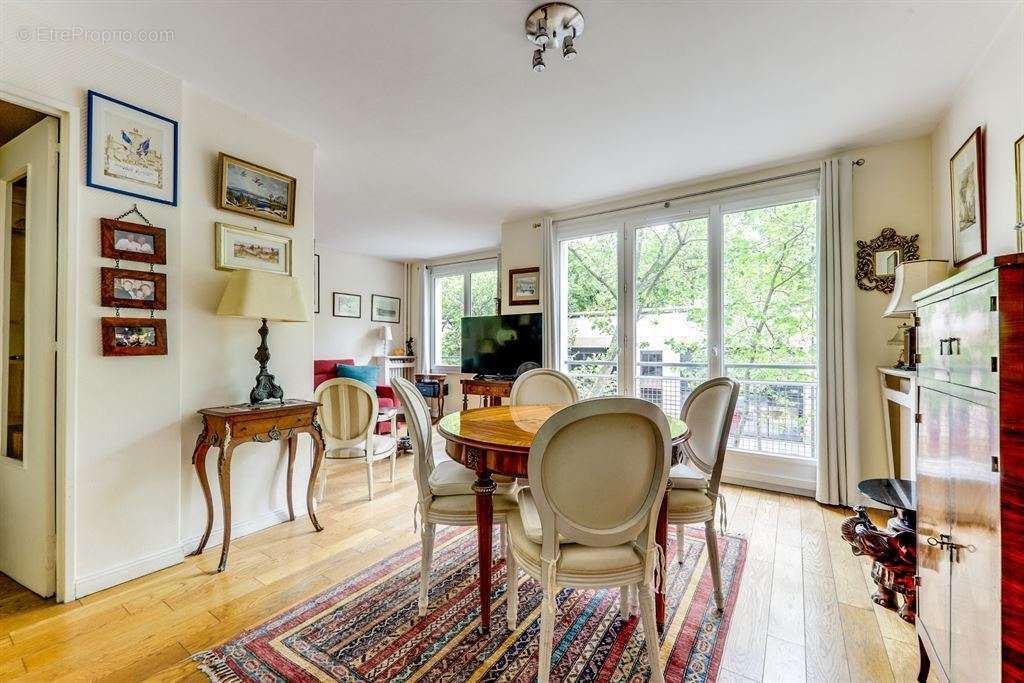 Appartement à PARIS-12E