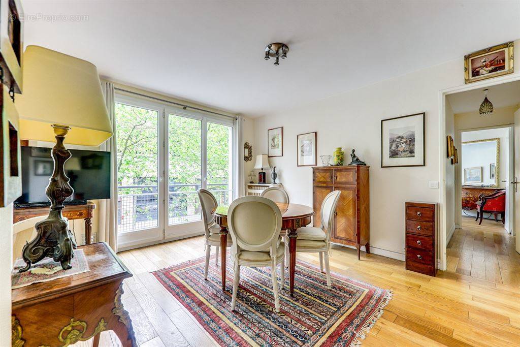 Appartement à PARIS-12E