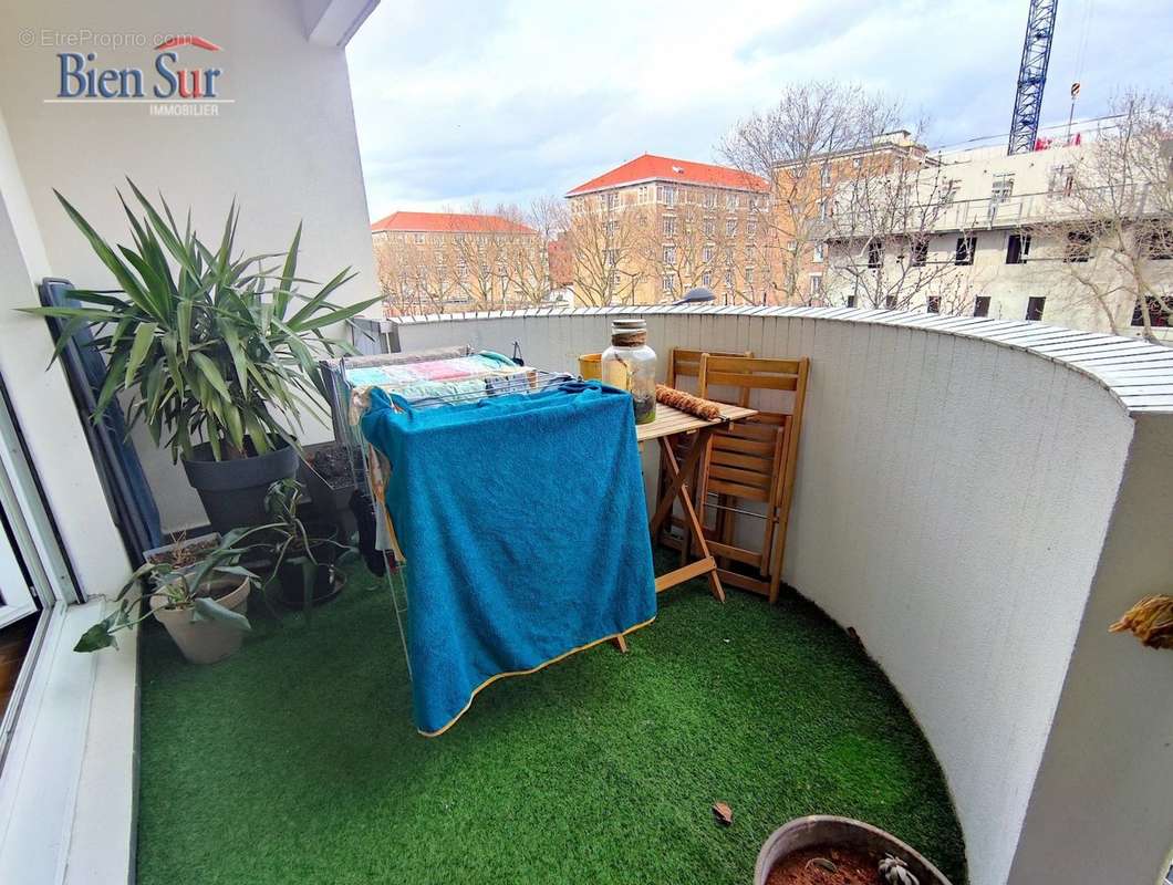 Appartement à PARIS-20E