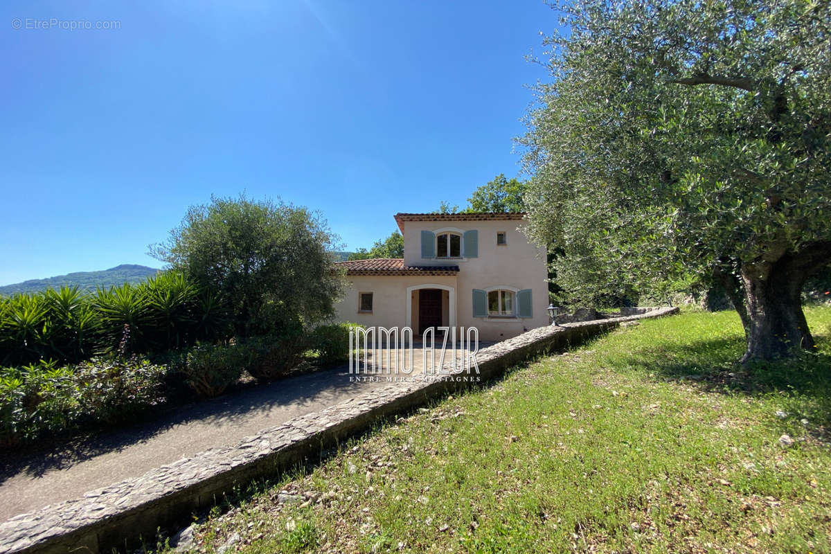 Maison à TOURRETTES-SUR-LOUP