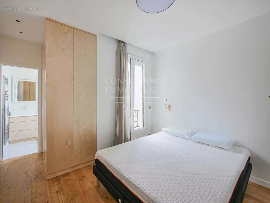 Appartement à LEVALLOIS-PERRET