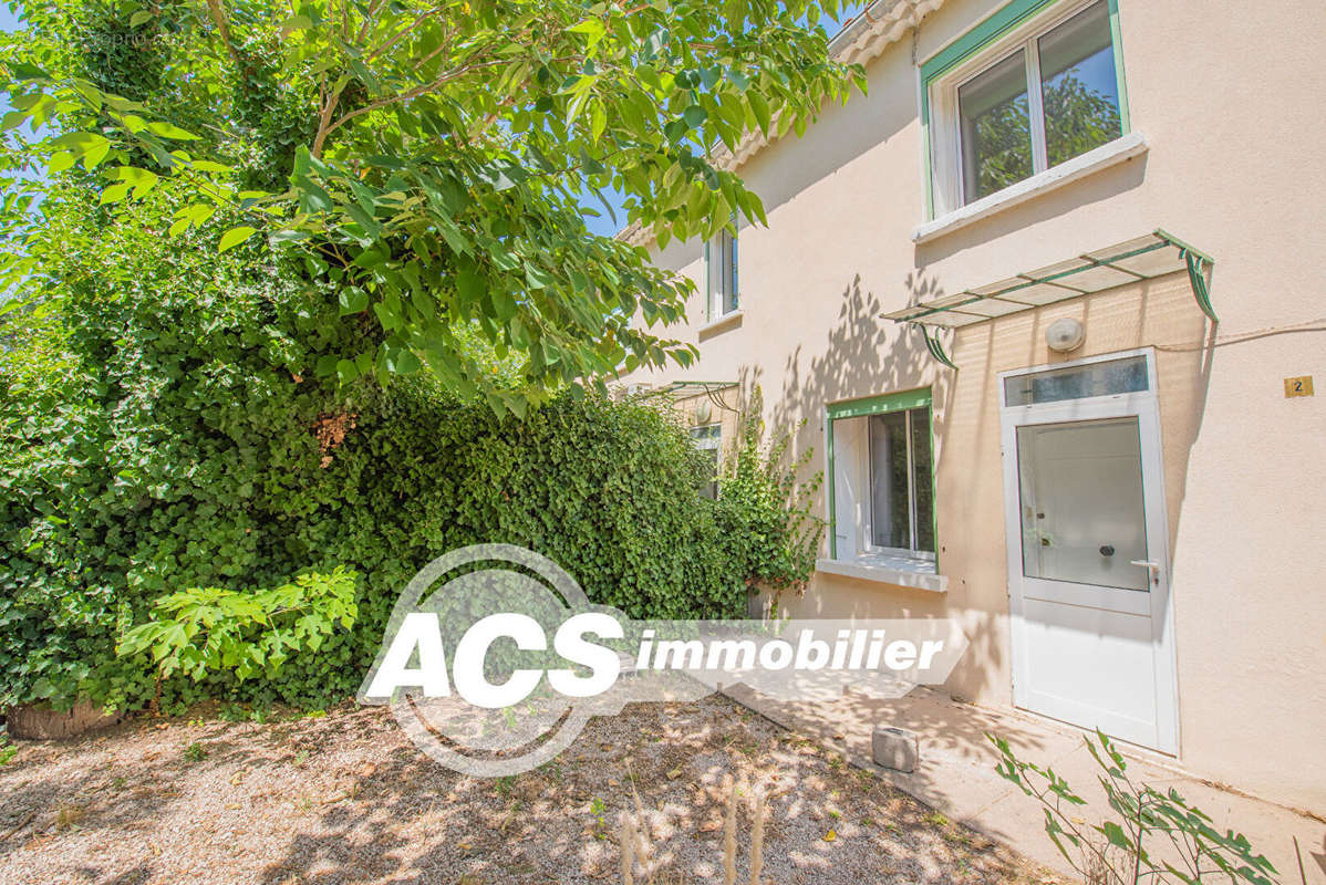 Appartement à CHATEAUNEUF-LES-MARTIGUES