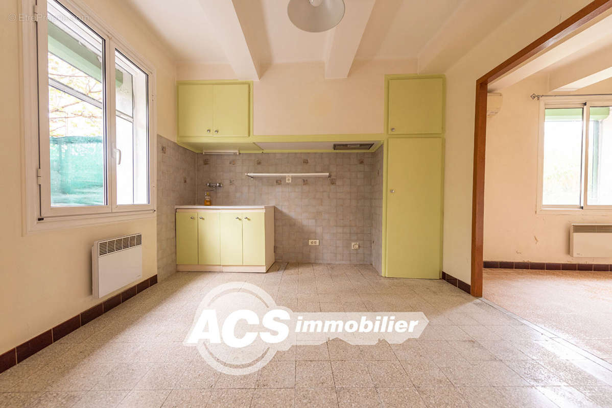 Appartement à CHATEAUNEUF-LES-MARTIGUES