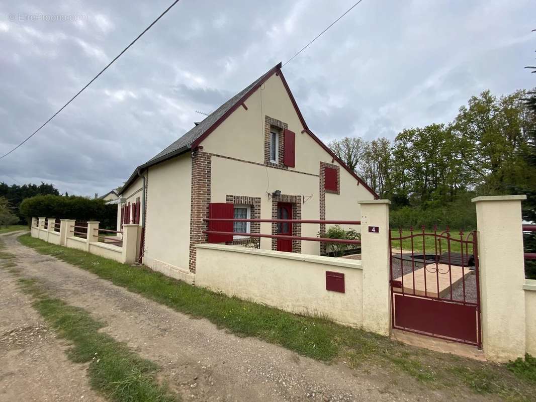 Maison à CONDE-SUR-ITON