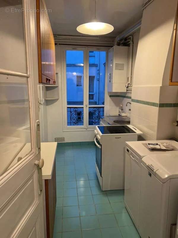 Appartement à PARIS-14E