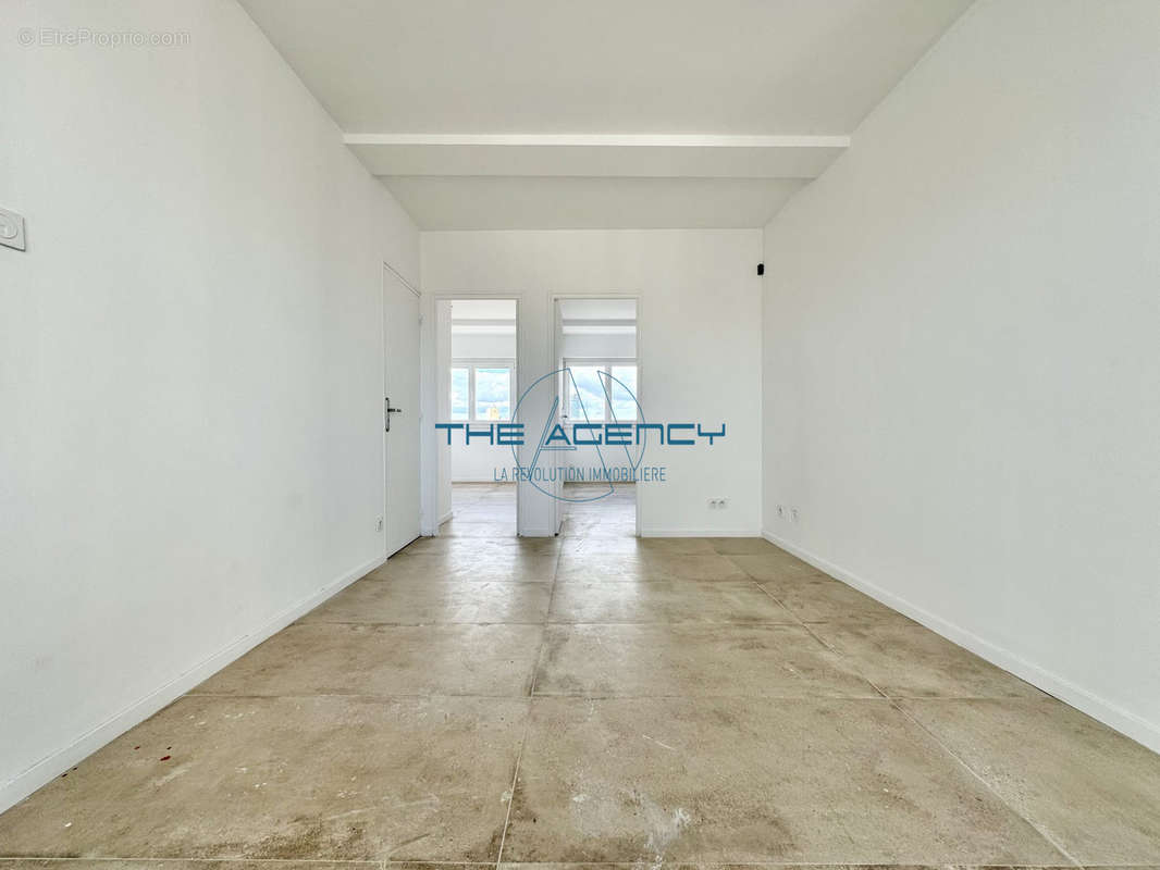 Appartement à MARSEILLE-2E