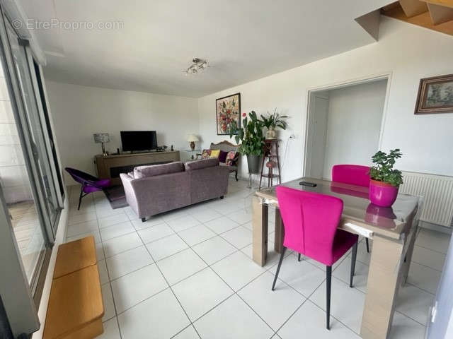 Appartement à SAINT-CYR-SUR-LOIRE