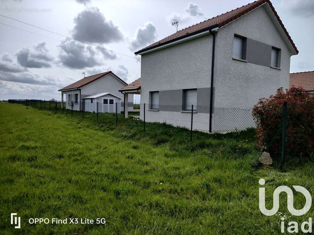 Photo 2 - Maison à GIFFAUMONT-CHAMPAUBERT