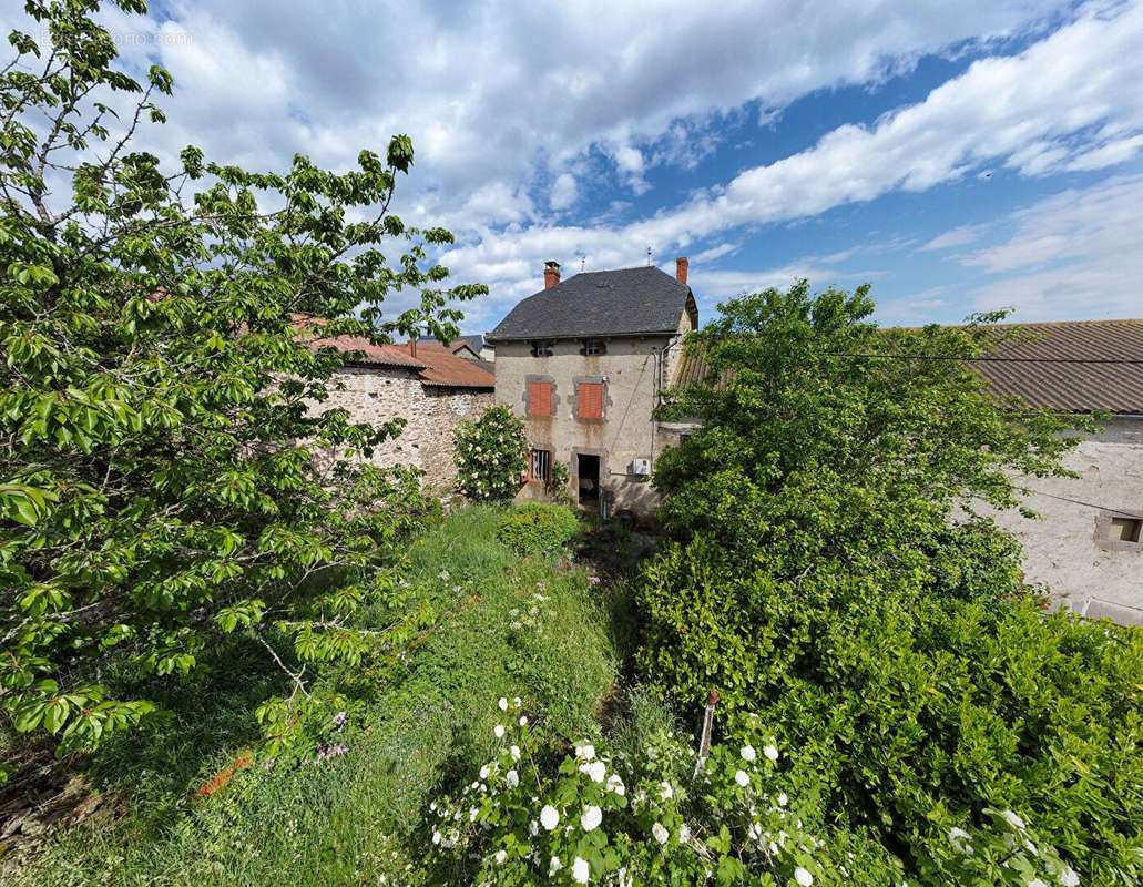 Maison à VIEILLESPESSE