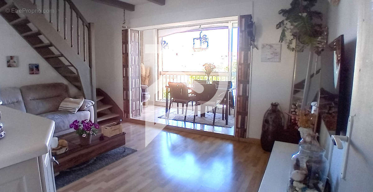 Appartement à FREJUS