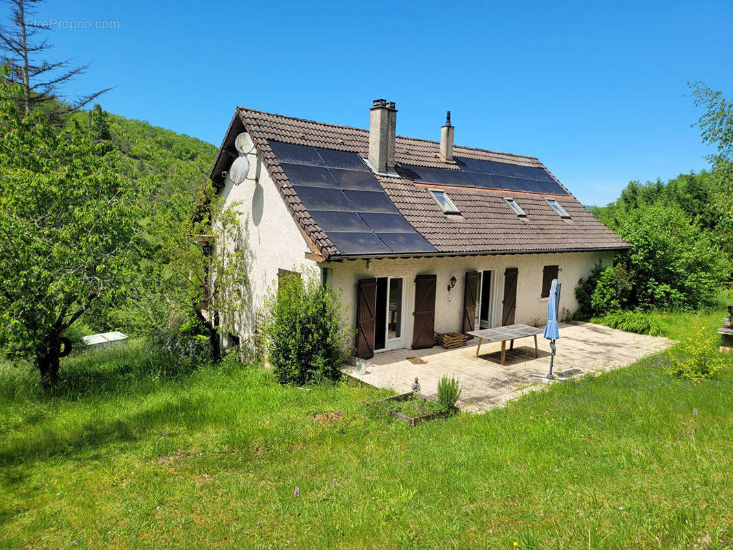 Maison à TERRASSON-LAVILLEDIEU