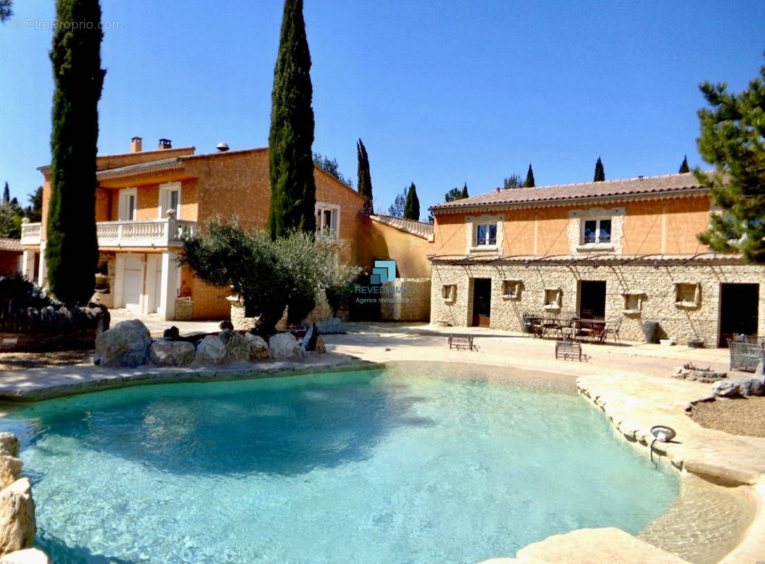 Maison à L&#039;ISLE-SUR-LA-SORGUE