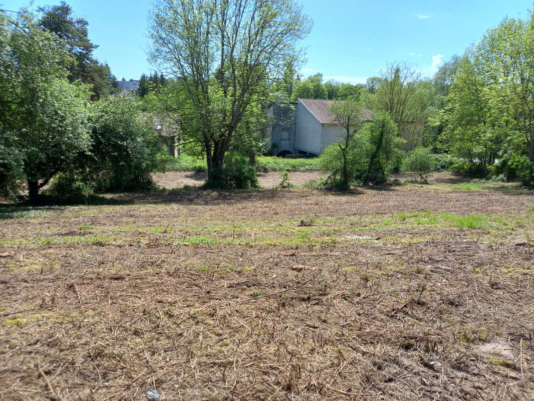 Terrain à ARNAY-LE-DUC