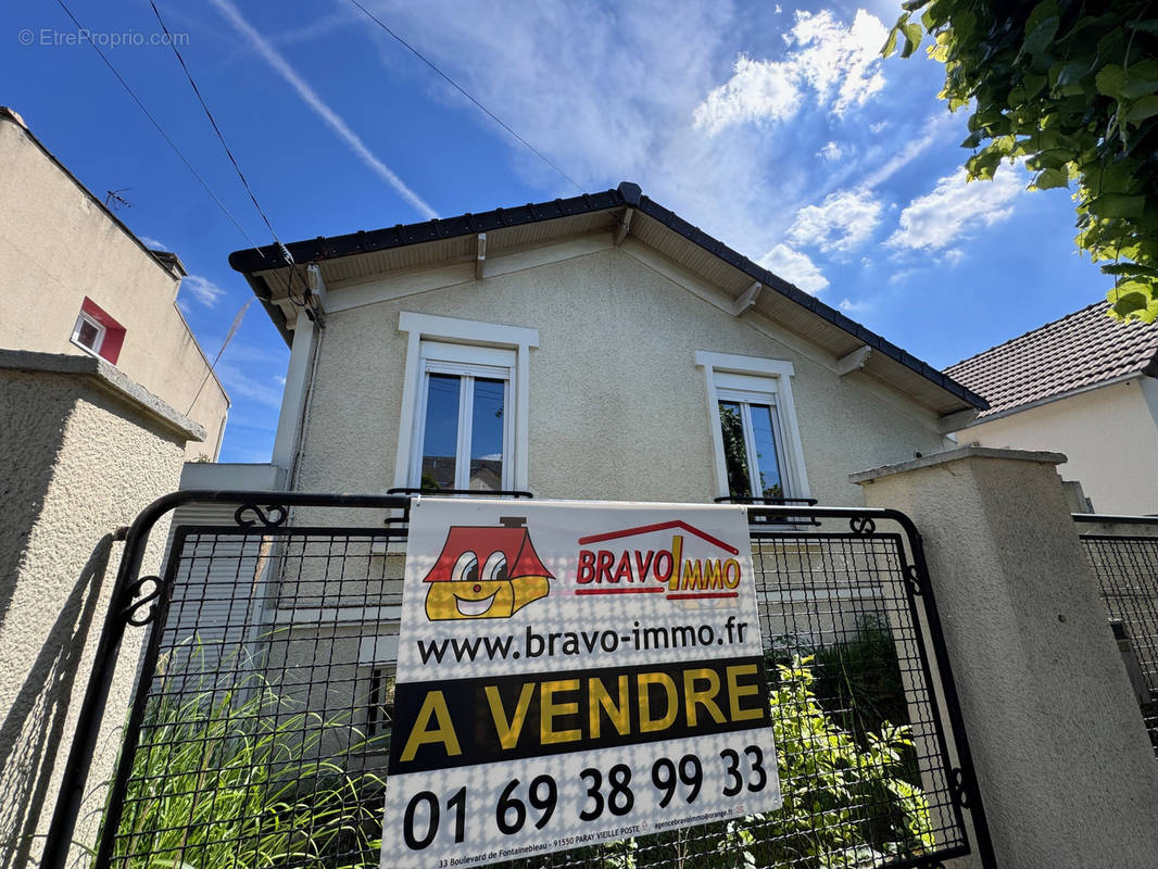 Maison à SAVIGNY-SUR-ORGE