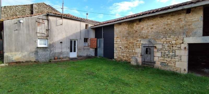 Maison à SAINT-MARY