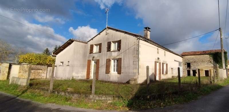 Maison à SAINT-MARY