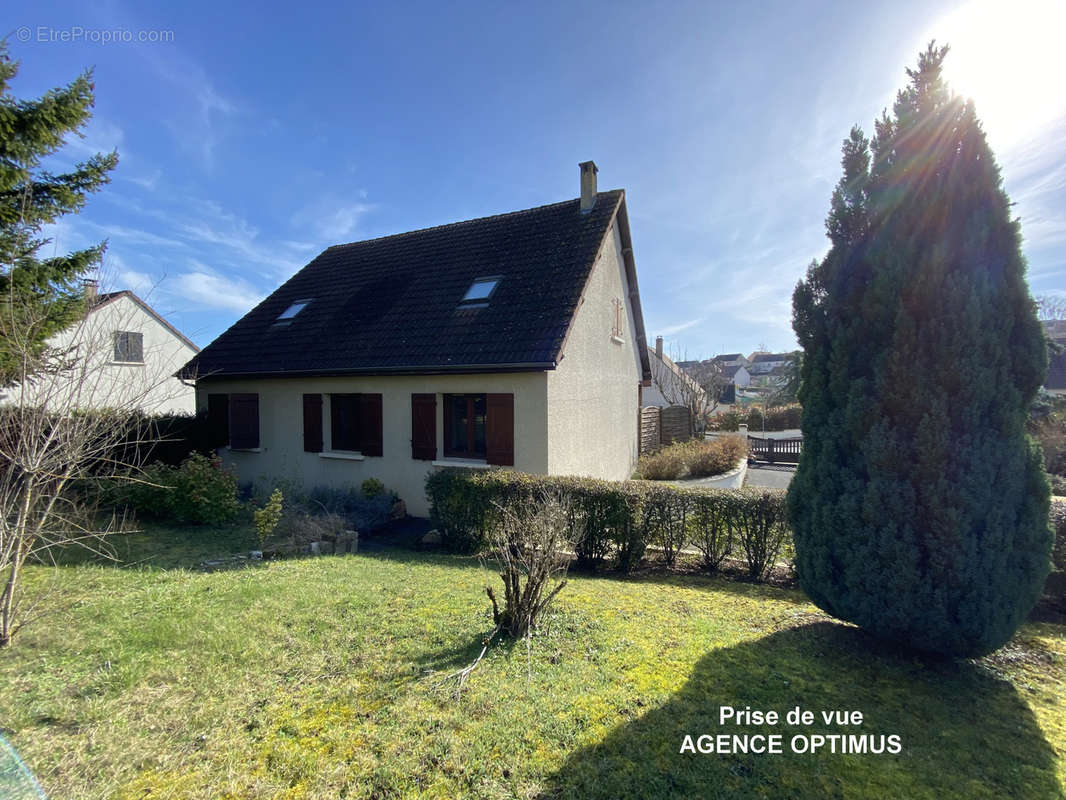 Maison à PONT-SUR-YONNE