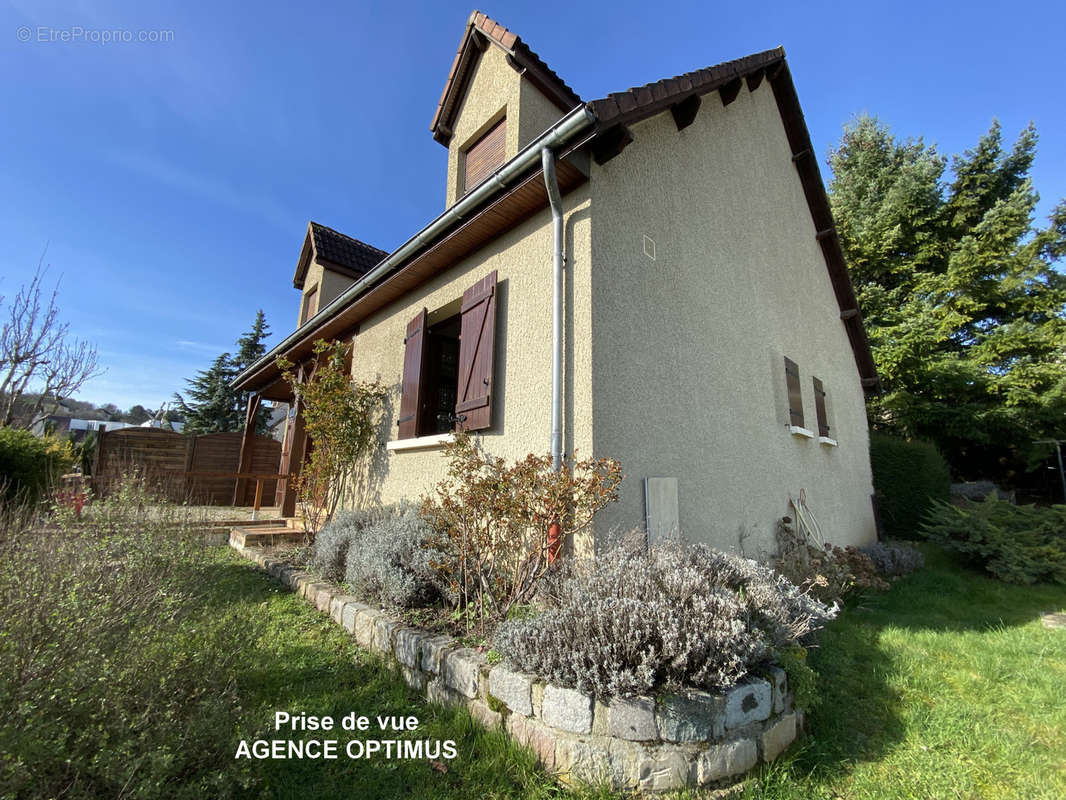 Maison à PONT-SUR-YONNE