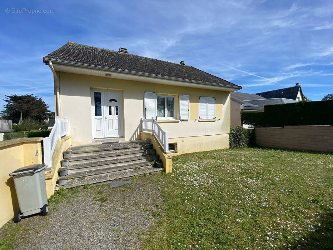 Maison à SAINT-PAIR-SUR-MER