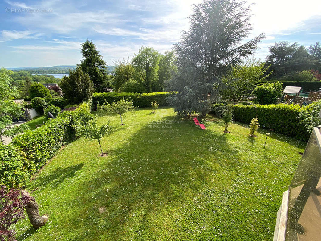 Maison à CERGY