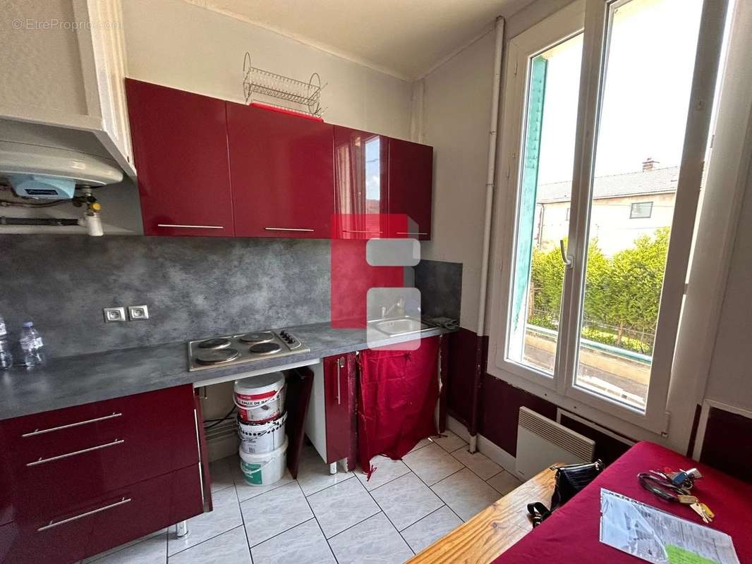 Appartement à SAINTE-SAVINE