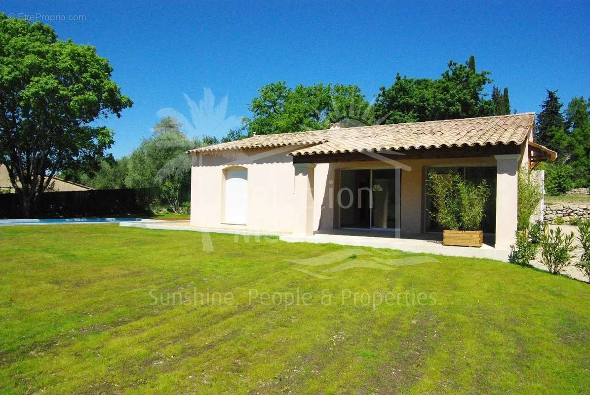 Maison à CHATEAUNEUF-GRASSE