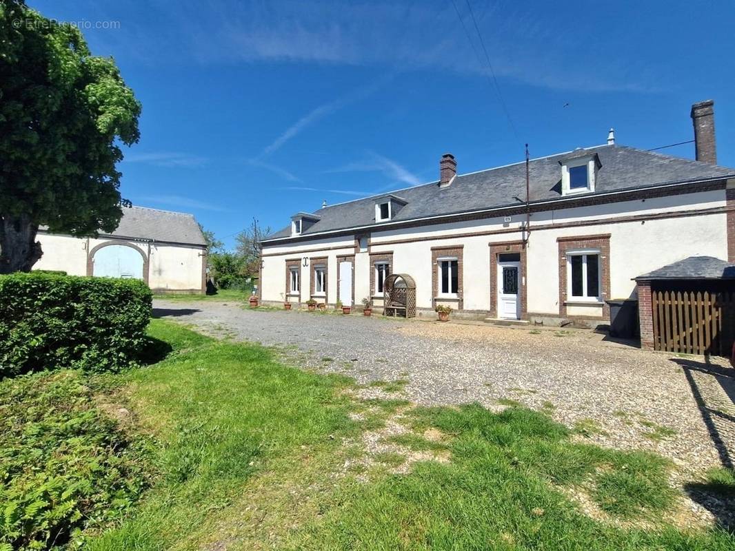 Maison à COUDRES