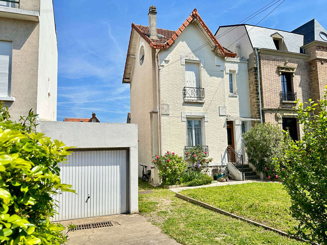 Maison à COLOMBES