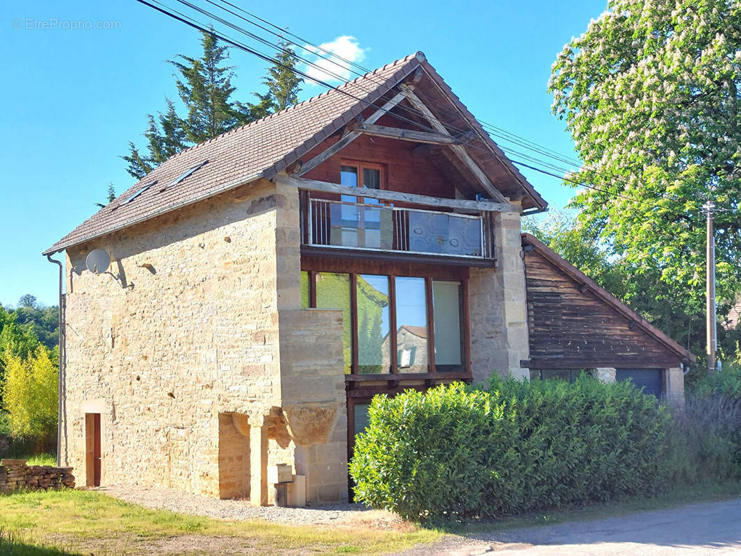 Maison à PARISOT