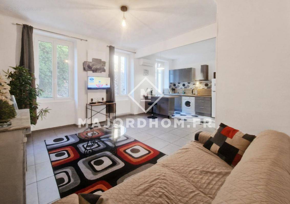 Appartement à MARSEILLE-4E