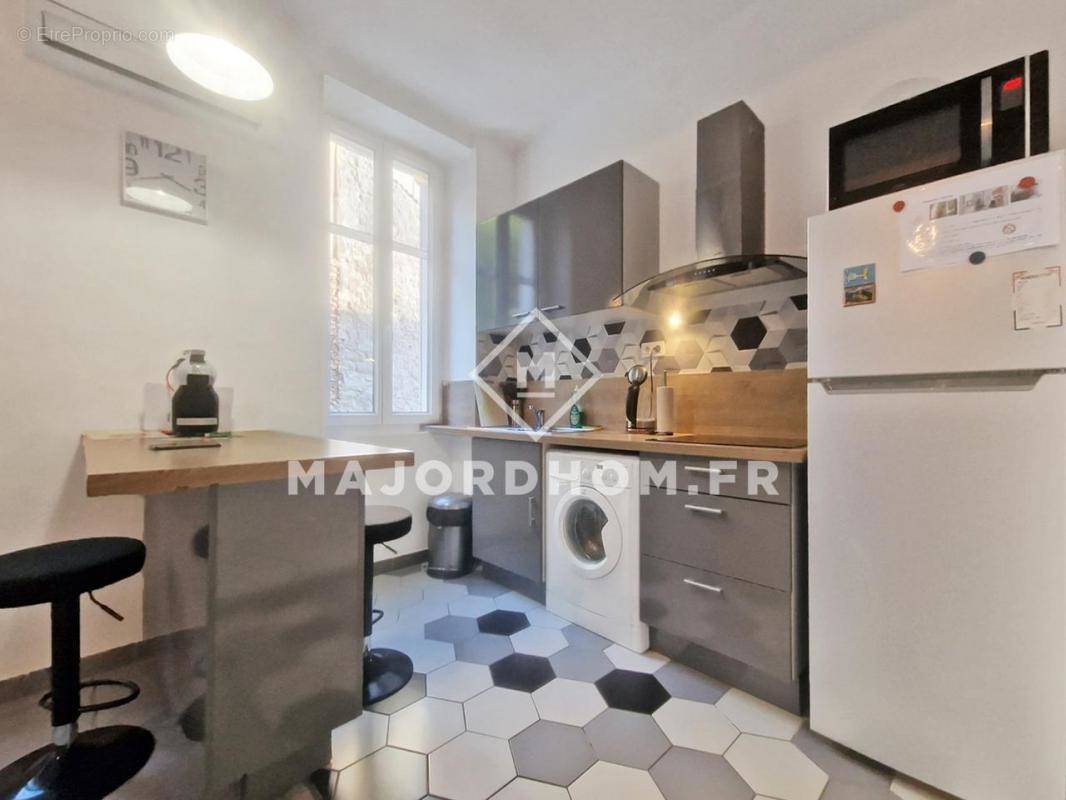 Appartement à MARSEILLE-4E