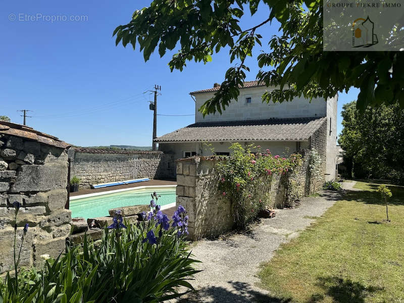 Maison à JARNAC