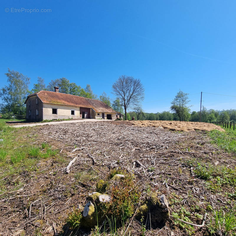 Maison à FRAHIER-ET-CHATEBIER