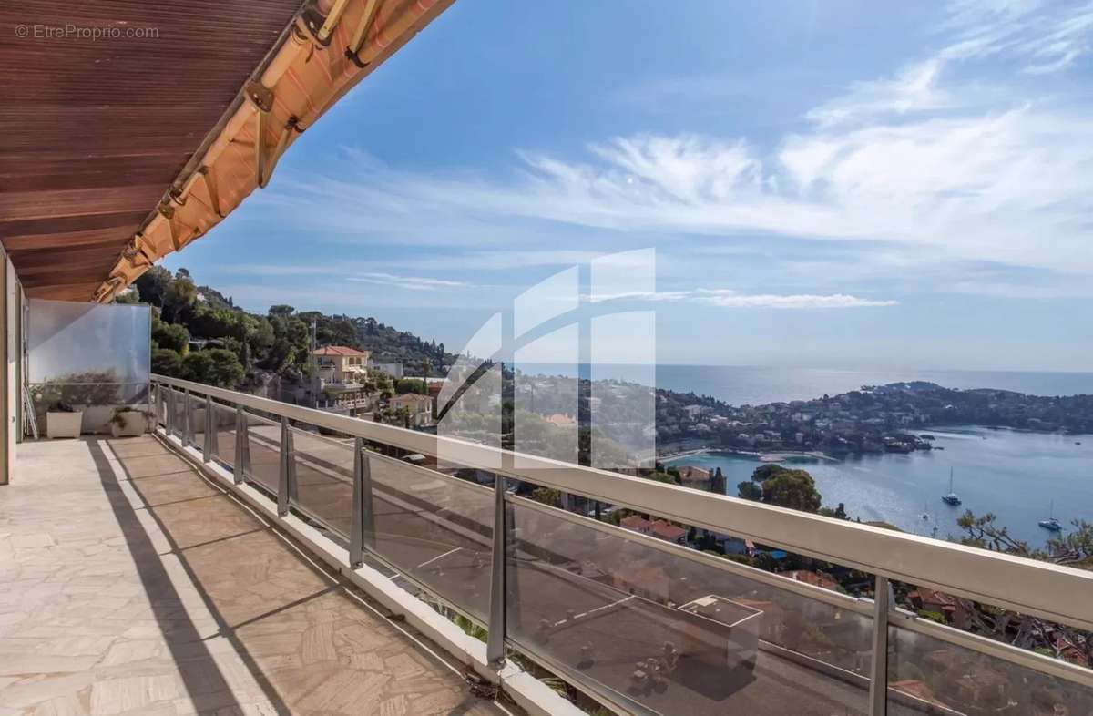 Appartement à VILLEFRANCHE-SUR-MER