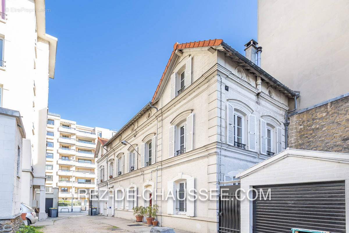 Appartement à COURBEVOIE