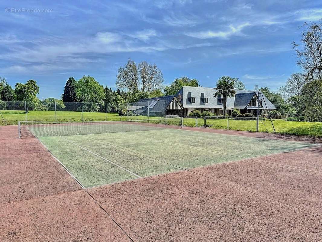 TENNIS  - Maison à DEAUVILLE