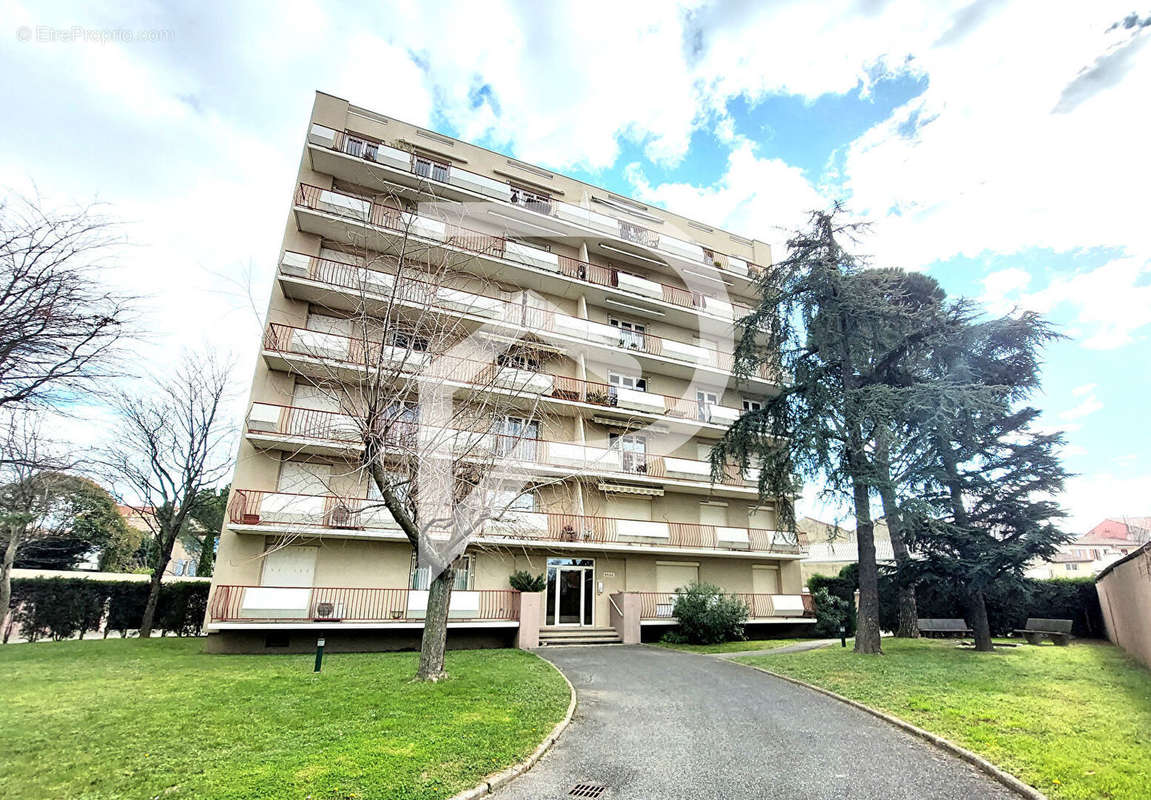 Appartement à BOURG-LES-VALENCE