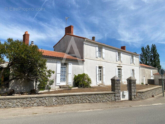 Maison à ANGLES