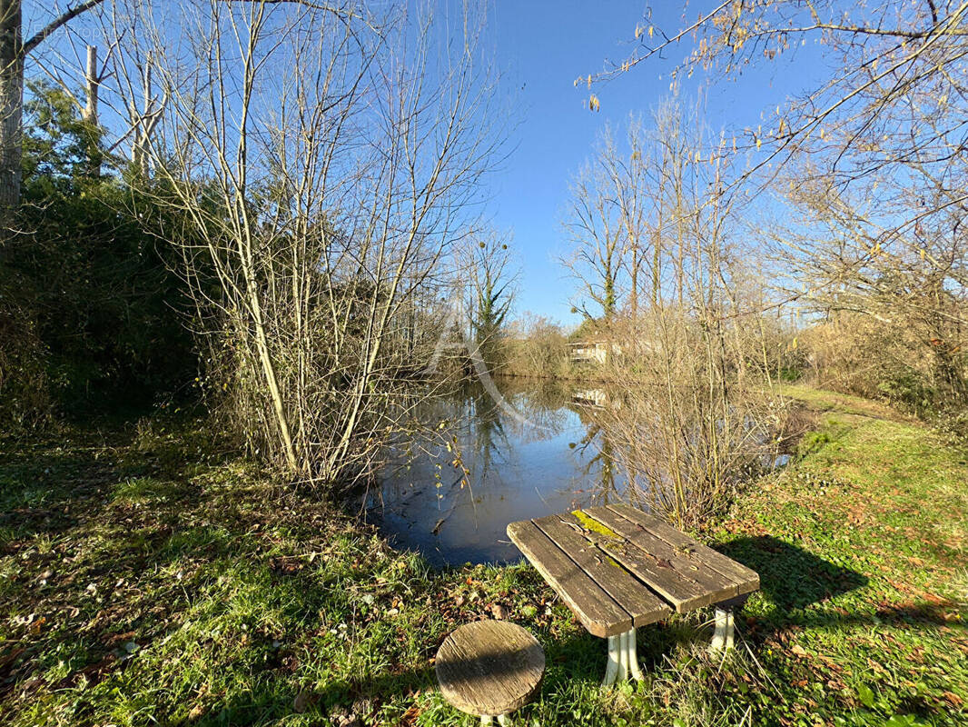 Terrain à LE CHAMP-SAINT-PERE