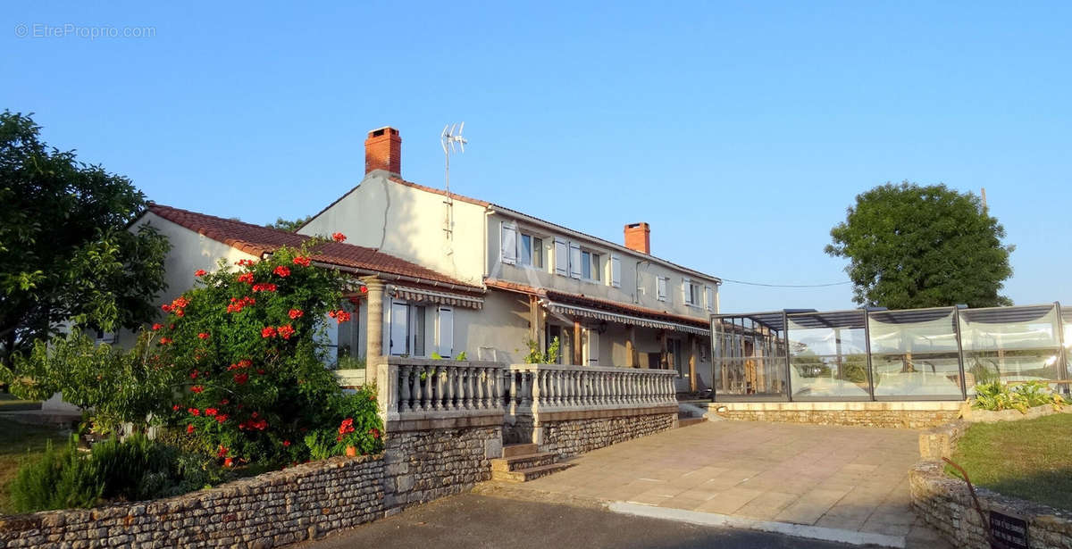 Maison à SAINT-CYR-EN-TALMONDAIS