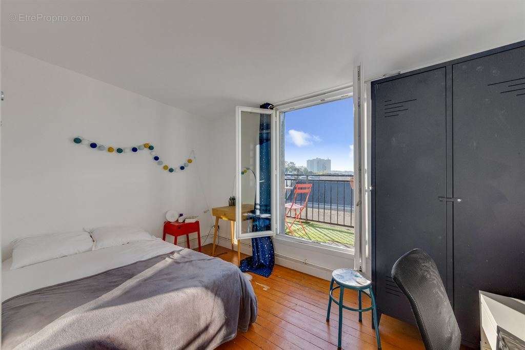 Appartement à PARIS-20E